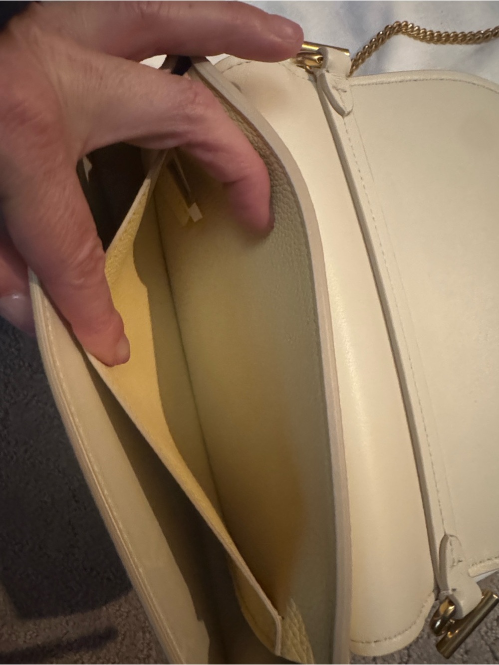 Chloé Two-Tone Cream and Pale Yellow Crossbody Saddle Bag - Picture 3 of 5